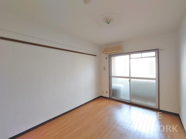 部屋画像4