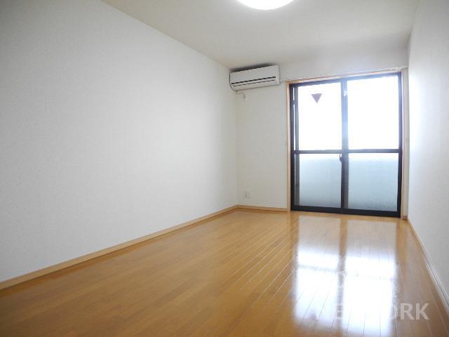 部屋画像9